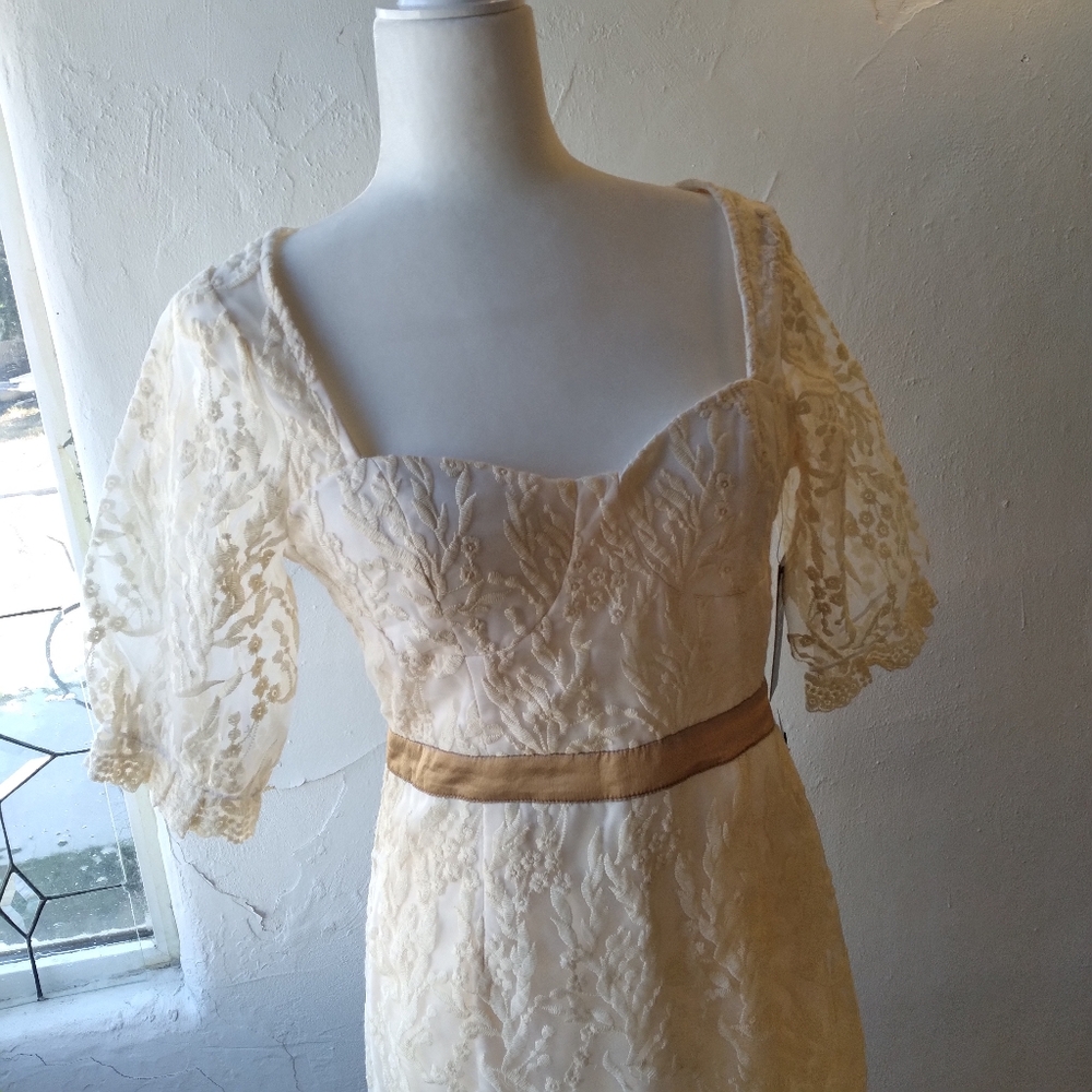 Lulu's Lace Midi Dress Style # D1679 NWT